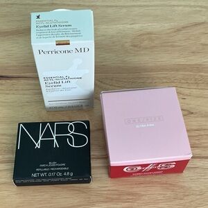 NARS Blush Forbidden. One Size Ultra Pink.
